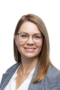 photo de maria waller, ceo et directrice de sharpania, consultante rh, dirigeante en ressources humaines, au sein du cabinet RH sharpmania, cabinet de transformation organisationnelle et accompagnement de votre organisation et ressources humaines a geneve et dans toute la suisse romande