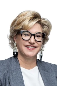 photo de nicole aepli, consultante en ressources humaines, active au sein du cabinet RH sharpmania, cabinet de transformation organisationnelle et accompagnement de votre organisation et ressources humaines a geneve et dans toute la suisse romande